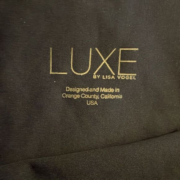 LUXE BY LISA VOGEL. BLACK BIKINI BOTTOM WITH ROUCHED SIDES. NEW - Picture 2 of 7